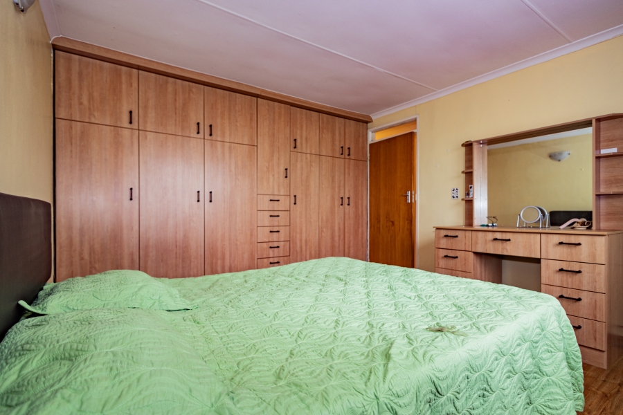 4 Bedroom Property for Sale in Strandfontein Village Western Cape